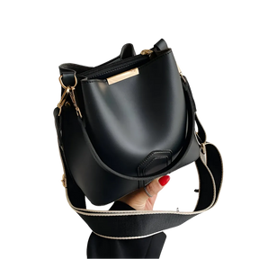 Bolsa de Ombro Trance Balde em Couro | Moderno e Funcional